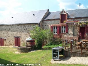 Vakantiehuis: Domaine Les Trois Soeurs: een heerlijk boerderijtje in de Creuse! Weg van de massa, maar niet afgelegen.