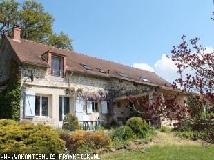 Huis in Frankrijk te koop: Voussac -  Verbouwde woonboerderij met zwembad en atelier met prachtig uitzicht op bijna 6500 m2. ** ONDER BOD ** 