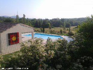 - vakantiehuis met zwembad in Frankrijk te huur: Studio voor twee personen in rustige omgeving, weids uitzicht, privé zwembad. Veel bezienswaardigheden in de omgeving. 