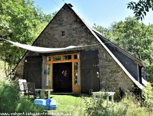 Vakantiehuis: La Grange des Peyrouses**** een warm, licht en gezellig vakantiehuis om heerlijk te ontspannen en een goede uitvalsbasis om de Auvergne te verkennen. te huur in Puy de Dome (Frankrijk)