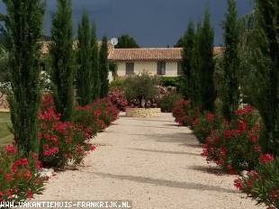 - vakantiehuis met zwembad in Frankrijk te huur: Het 'Verborgen Juweeltje' in de Provence voor Ontspanning, Rust, Wellness, Massages, Wijnproeverij, Nederlandstalig 