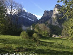 Chalet voor 6 personen in de Haute-Savoie met prachtig uitzicht. Bergwandelen vanuit huis door 1 van de mooiste bergreservaten van Frankrijk.