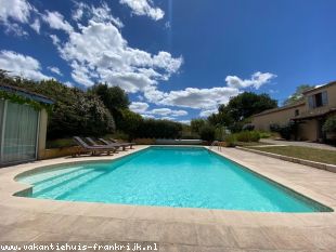 Geheel vrij, fantastisch landelijk gelegen ruime en comfortabele 6 persoons villa met groot zwembad in de Lot et Garonne met uitzicht rondom