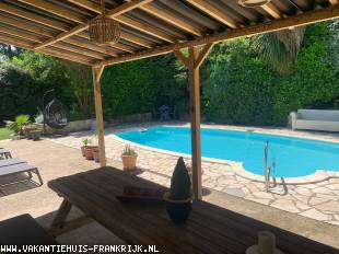 Maison sur la Mare, gite met prachtig vrij uitzicht, omheinde tuin en prive zwembad