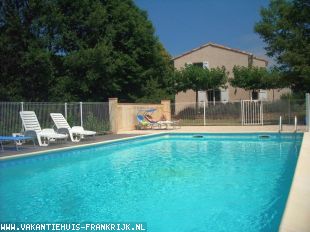 vakantiehuis in Frankrijk te huur: Ruime vakantiewoning voor 16 personen in Zuid-Ardèche met privé zwembad en magnifiek panoramisch uitzicht 