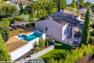 Villa Sanette is een prachtige Neo-Provençaalse villa op 2 km loopafstand van het centrum van Draguignan, een perfecte uitvalsbasis voor je vakantie!