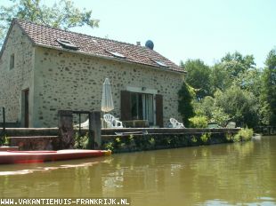Huis te huur in Nievre en binnen uw budget van  950 euro voor uw vakantie in Midden-Frankrijk.
