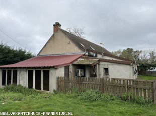 Rocles - Woning met 1,65 hectare grond  ** NIEUW **