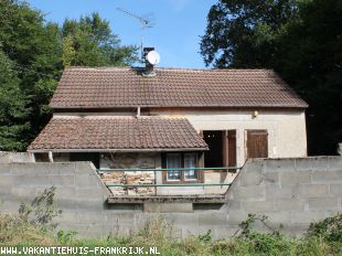 Huis in Frankrijk te koop: Saint-Saturnin - Woning in een natuurlijke omgeving met 1709m² grond ** NIEUW** 