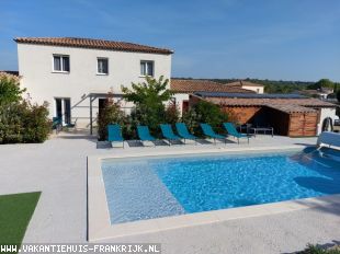 comfortabel vakantiehuis met privé zwembad in hartje Provence voor 8 personen