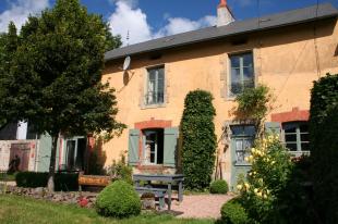 Huis te huur in Nievre en binnen uw budget van  900 euro voor uw vakantie in Midden-Frankrijk.