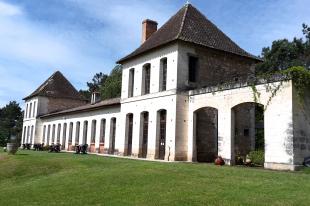 Huis voor grote groepen in Aquitaine Frankrijk te huur: Gites (2-6 pers) in een ruime, kindvriendelijke en rustige omgeving met mooie sterrenhemels in de Dordogne. 