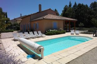 Luxe Villa (2-8 pers.) met verwarmd privé zwembad, airco en een vrij uitzicht op de bergen op Frankrijks mooiste Villapark les Rives de l'Ardèche