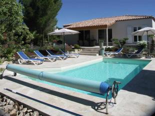 Nieuwe, luxe, mooi gelegen 6 persoon vakantievilla met verwarmd privé zwembad, jacuzzi en uitzicht