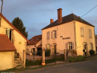 Les Boirattes <br>Uw vakantiewoning in de ondergaande zon gelegen aan een stil boerenweggetje Rue de Juillet BoucÃ©