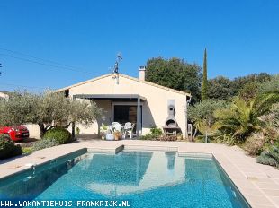 vakantiehuis in Frankrijk te huur: Goed gelegen villa voor 6 pers.Vlakbij Uzes en de Pont du Gard 