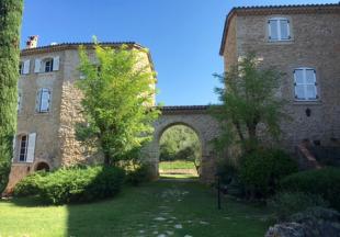 Comfortabel appartement voor 4 personen in de Provence in kasteel met gemeenschappelijk zwembad en tennisbaan