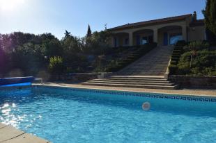 geweldige, mooi verzorgde villa met privacy, prachtig uitzicht en groot, verwarmd zwembad
