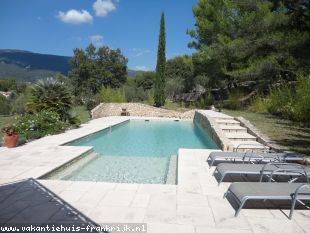 Vakantiehuis bij de golf: Gedeelte van oude mas stijlvol gerestaureerd met groot privé zwembad en privacy