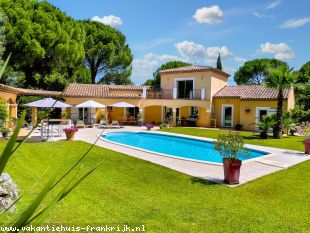 Villa Stephanie is een ruim opgezette 8-persoons in Vidauban met een fraai aangelegde tuin en een verwarmd privézwembad.