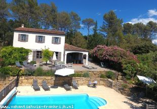 Vakantiehuis bij de golf: Les Délices du Sud is een bijzonder charmante en sfeervolle 8/9persoonsvilla met verwarmd privezwembad op wandelafstand van Lorgues