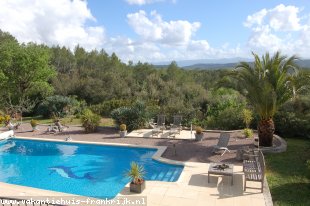 Villa met zwembad, privacy en adembenemend panoramisch uitzicht