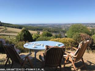 NU 10% KORTING - Maison de Maître Bellevue gelegen op het zuiden met een panoramisch breed en vrij uitzicht. De zon zie je hier opkomen en ondergaan.