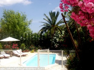 PARADISE A beautiful well maintained Family House private pool and garden with safty child fence and dog proof   picturest garden